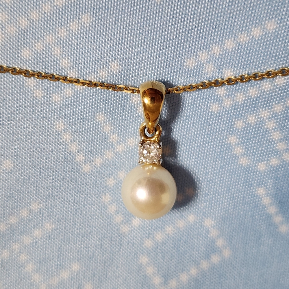 14k Gold Necklace Diamond Pearl Pendant from Hawaii